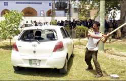 منہاج القرآن سیکریٹریٹ میں گاڑیوں کی توڑپھوڑ کرنیوالا گلوبٹ گرفتار