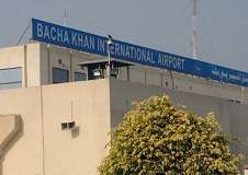 پشاور ایئر پورٹ پر فلائٹ آپریشن بحال، طیارے پر فائرنگ کا مقدمہ درج