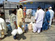 کراچی میں پانی کا شدید بحران جاری