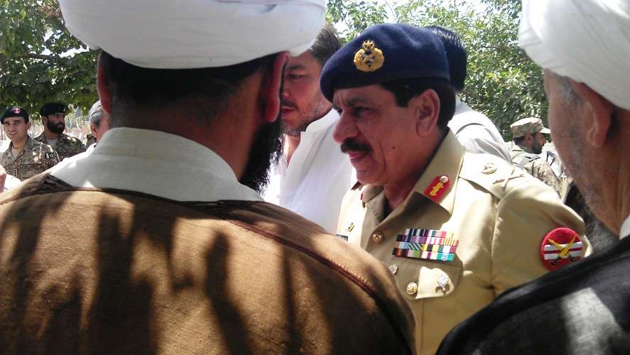 کوئٹہ، کور کمانڈر سدرن کمانڈ جنرل ناصر جنجوعہ کی اعلٰی سطحی وفد کیساتھ ہزارہ قبرستان بہشت زینبؑ حاضری