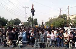 کراچی، یوم علی (ع) کا مرکزی جلوس حسینیہ ایرانیان کھارادر پہنچ کر اختتام پذیر