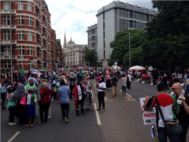 مظلوم فلسطینیوں کیساتھ اظہار یکجہتی کرنے والوں کا لندن میں مارچ