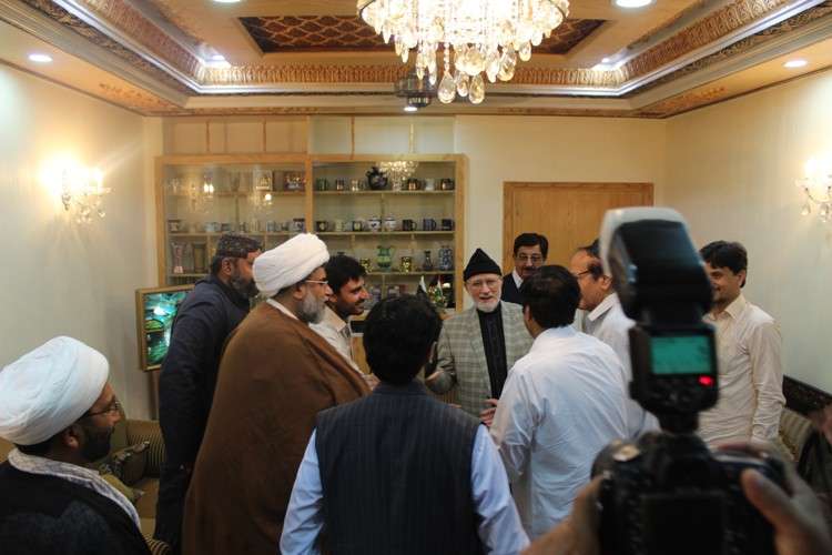 پاکستان عوامی تحریک کے سربراہ ڈاکٹر طاہرالقادری سے ایم ڈبلیو ایم اور سنی اتحاد کونسل کے رہنماؤں کی ملاقات
