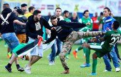 آسٹریا میں اسرائیلی فٹبال ٹیم پر مظاہرین کا حملہ