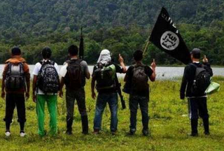 65 تروریست داعشی به دام پلیس اندونزی افتادند