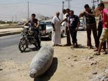 غزہ میں اسرائیلی راکٹ ناکارہ بناتے ہوئے دھماکا، اطالوی صحافی سمیت 5 افراد ہلاک