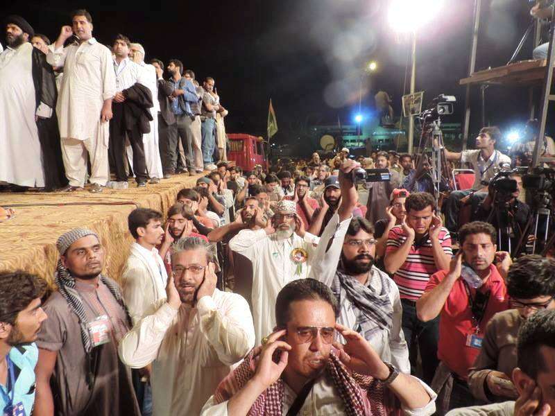 اسلام آباد میں نو روز سے دھرنا دیئے بیٹھے انقلاب مارچ کے شرکاء کی تصویری جھلکیاں