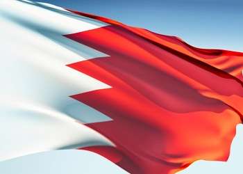 حكومة البحرين تجاهر قطر العداء
