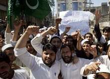 پشاور، جماعت اسلامی کے زیر اہتمام اور بلنگ اوور غیر اعلانیہ لوڈشیڈنگ کے خلاف دھرنا