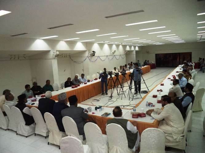کراچی، جعفریہ الائنس کے تحت آرٹس کونسل میں منعقدہ آل پارٹیز کانفرنس کی تصویری جھلکیاں