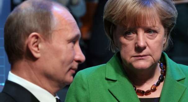 Merkel Urges Russia to Bear Responsibility over Ukraine