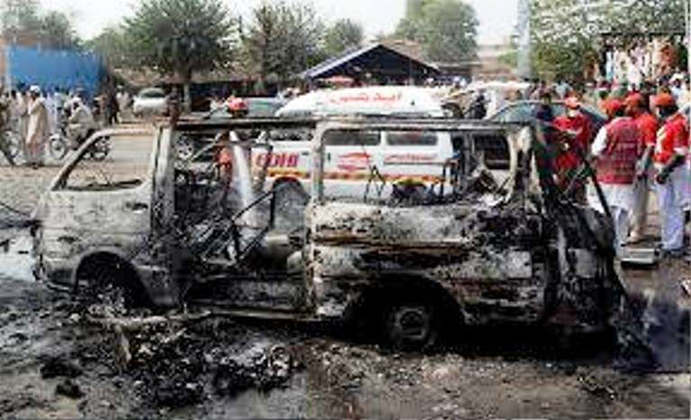 دہشتگردانہ حملے کا شکار ہونیوالی پشاور سے پاراچنار جانے والی گاڑی