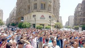 طلاب مصر يخرجون لأجل "الشريف"
