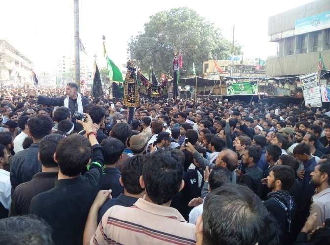 کراچی میں یوم عاشور کے مرکزی جلوس کی تصویری جھلکیاں