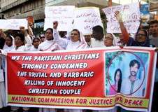 مسیحی جوڑے کو زندہ جلانے کے خلاف قومی کمیشن برائے انصاف کا کراچی پریس کلب پر احتجاج