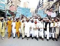 مولانا فضل الرحمان پر خودکش حملہ، مجرمان کی عدم گرفتاری کے خلاف خیبر پختونخوا میں احتجاجی مظاہرے