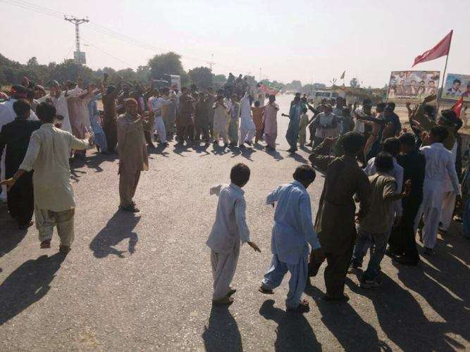 لاڑکانہ، پاکستان تحریک انصاف کے عوامی جلسے کے مناظر
