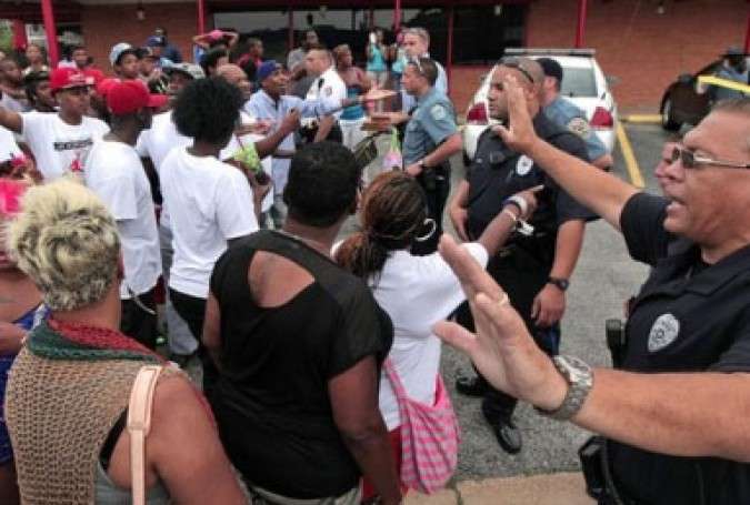 پولیس کے ہاتھوں سیاہ فام کا قتل، امریکہ میں ہنگامے پھوٹ پڑے