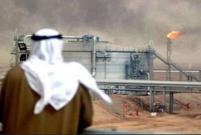 عربستان از «سلاح سیاسی» نفت برای جبران شکست در منطقه استفاده می‌کند