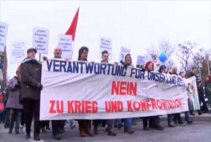 Germans protest Western policies against Russia