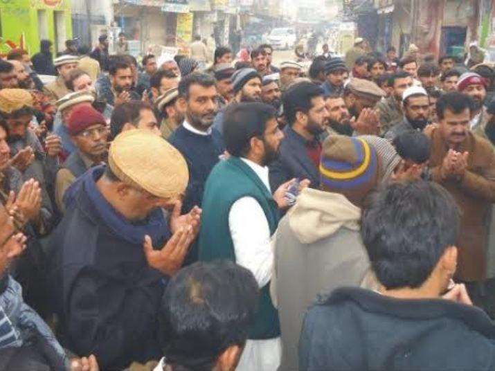 سانحہ پشاور کیخلاف ڈی آئی خان میں عوامی ردعمل کی عکسبندی