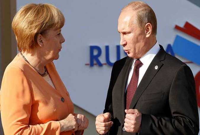 Putin və Merkel böhranı müzakirə etdi
