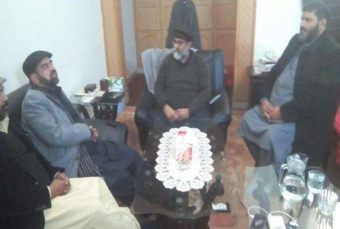 ڈاکٹر رحیق عباسی کی علامہ ناصر عباس جعفری سے ملاقات، امام بارگاہ چٹیاں ہٹیاں کے سانحہ پر اظہار تعزیت