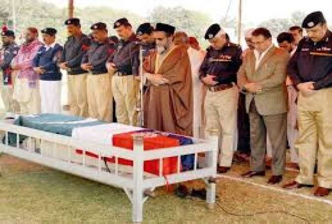 ڈی آئی خان، دہشتگردی کا نشانہ بننے والے پولیس اہلکار اور بھائیوں کی نماز جنازہ ادا