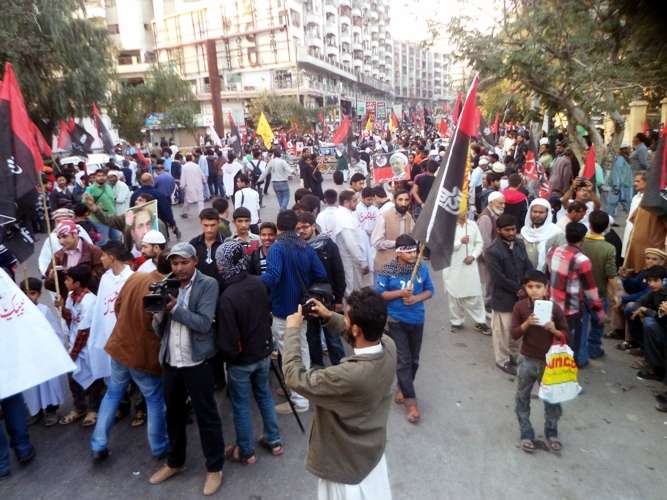 کراچی، شیعہ علماء کونسل سندھ کے کفن پوش ماتمی جلوس کی تصویری جھلکیاں