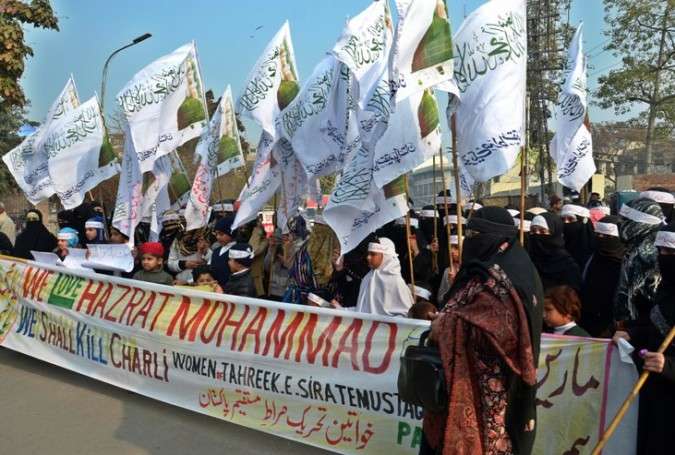 لاہور میں تحریک صراط مستقیم شعبہ خواتین کا گستاخانہ خاکوں کیخلاف مظاہرہ