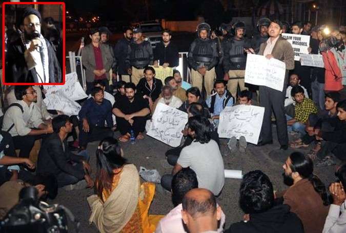 سانحہ شکارپور کیخلاف سول سوسائٹی کیجانب سے وزیراعلیٰ ہاﺅس کراچی کے باہر احتجاجی دھرنا