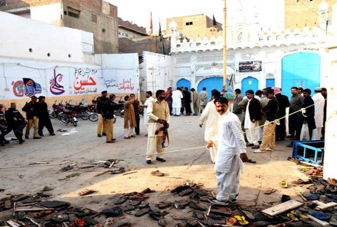 شکارپور امام بارگاہ میں دھماکا کرنے والے خودکش بمبار کی شناخت کی کوششیں جاری