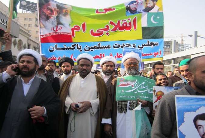مشہد مقدس، انقلاب اسلامی کی سالگرہ کے موقع پر ایم ڈبلیو ایم کی جانب سے ریلی میں پاکستان کی نمائندگی