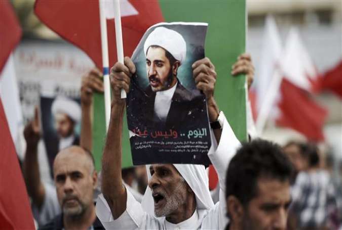 Bahrainis hold mass rallies over Salman detention