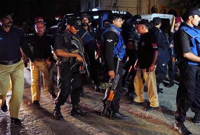 کراچی، پولیس مقابلے میں واہگہ بارڈر حملوں میں ملوث دہشتگردوں سمیت 6 ہلاک