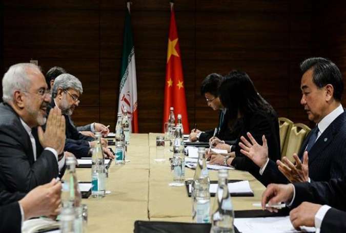 Iranian Foreign Minister Mohammad Javad Zarif (L) meets with his Chinese counterpart Wang Yi in Moscow, Russia, June 4, 2015.