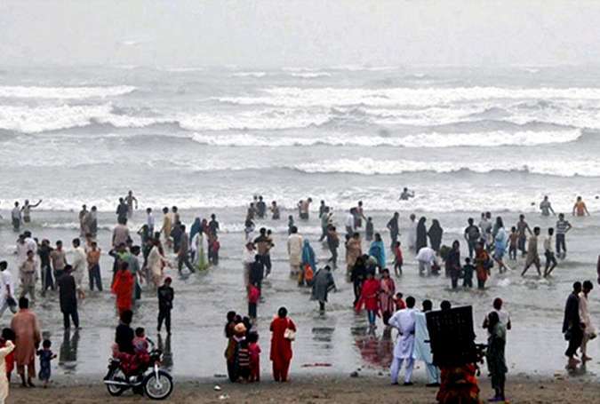 کراچی میں دفعہ 144 کے تحت ساحل سمندر پر جانے اور نہانے پر پابندی عائد
