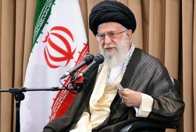 امریکہ ایران کی ایٹمی صنعت کو تباہ و برباد کرنے جبکہ ایران ایک اچھے، منصفانہ اور عزتمندانہ معاہدے کی تلاش میں ہے، سید علی خامنہ ای