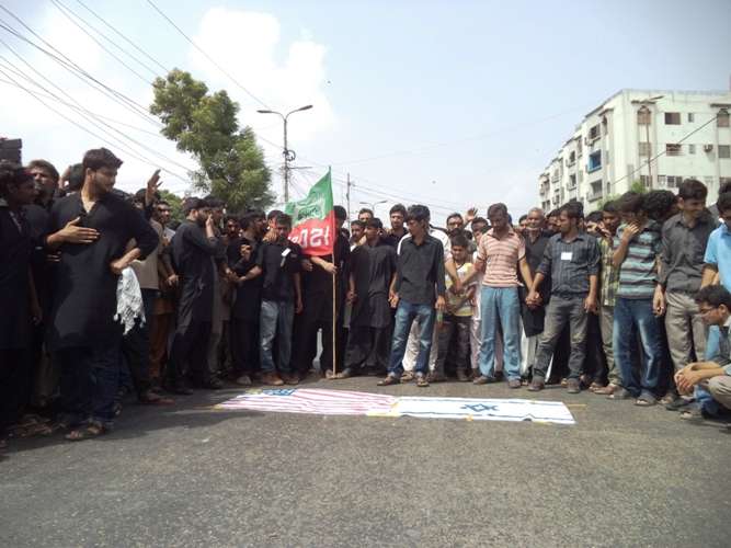 کراچی، نماز ظہرین کے بعد عزادارانِ امام علیؑ کا امریکا و اسرائیل کیخلاف احتجاجی مظاہرہ
