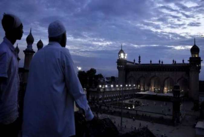 رمضان کے بعد عید کے چاند کی دید کا بھی تنازعہ کھڑا ہوگیا