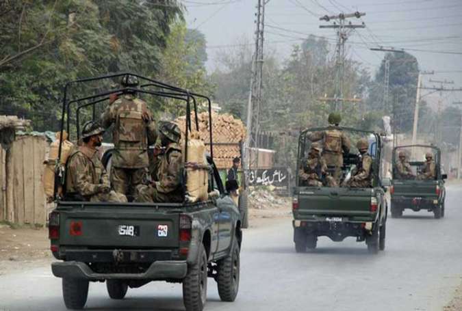 ڈی آئی خان، سکیورٹی فورسز کے کیمپ پر دہشتگردوں کا حملہ