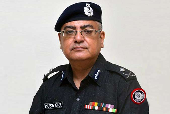 مشتاق مہر نے کراچی پولیس چیف کے عہدے کا چارج سنبھال لیا