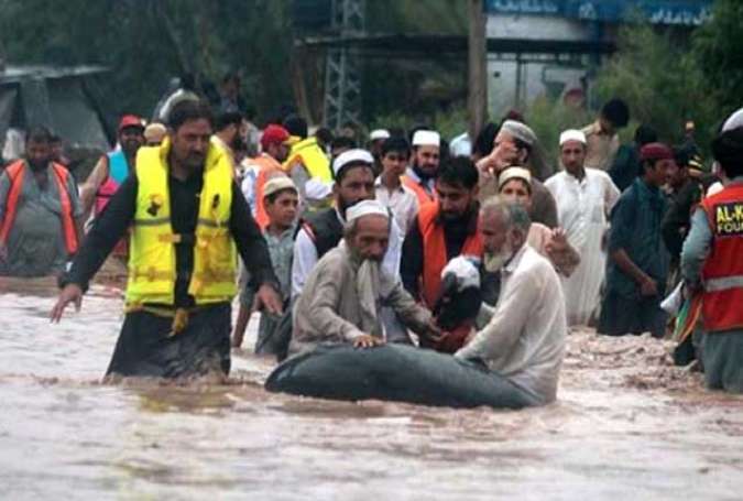 سیلاب سے ملک بھر میں 64 افراد جاں بحق، 2 لاکھ سے زائد افراد بے گھر ہو گئے