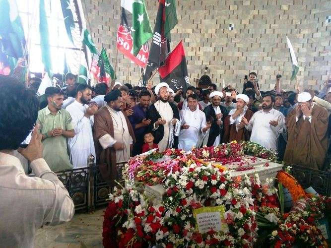 شیعہ علماء کونسل کراچی ڈویژن کے وفد کی مزارِ قائدؒ پر حاضری اور فاتحہ خوانی