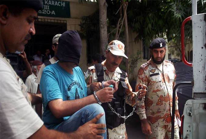 مخالفین کو زہریلے انجکشن لگا کر قتل کرتا تھا، متحدہ کارکن ڈپٹی ڈائریکٹر عباسی شہید اسپتال