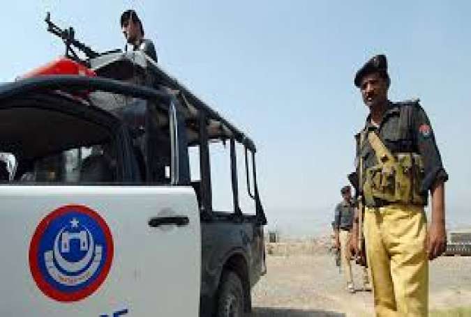 پشاور میں جھڑپ، تین پولیس اہلکار شہید جبکہ ایک حملہ آور ہلاک