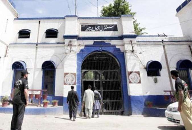 پشاور جیل کے ڈپٹی سپرنٹنڈنٹ ظاہر شاہ خان بھائی سمیت قتل