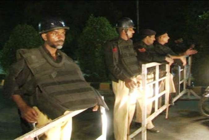 لاہور پولیس کا جنرل ہولڈ اپ، سرچ آپریشن، 3 افغانی گرفتار، اسلحہ برآمد