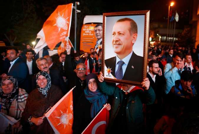 ترکی میں انتخابات، حکمران جماعت جسٹس اینڈ ڈویلپمنٹ پارٹی کو واضح برتری حاصل
