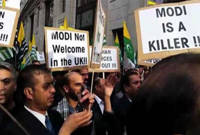 بھارتی وزیراعظم کی لندن آمد، گو مودی گو کے نعرے